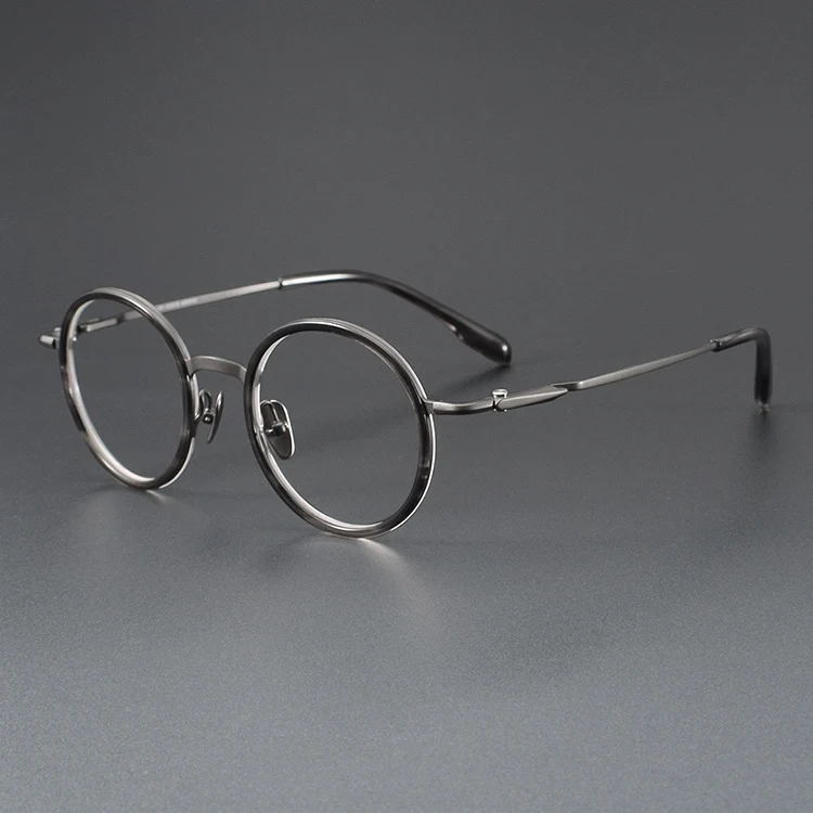 Luxury Titanium Round Eyeglasses - Gold