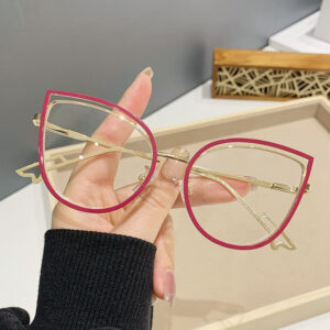 Trendy Metal Cat Eye Sunglasses – Women’s Photochromic Computer Eyewear